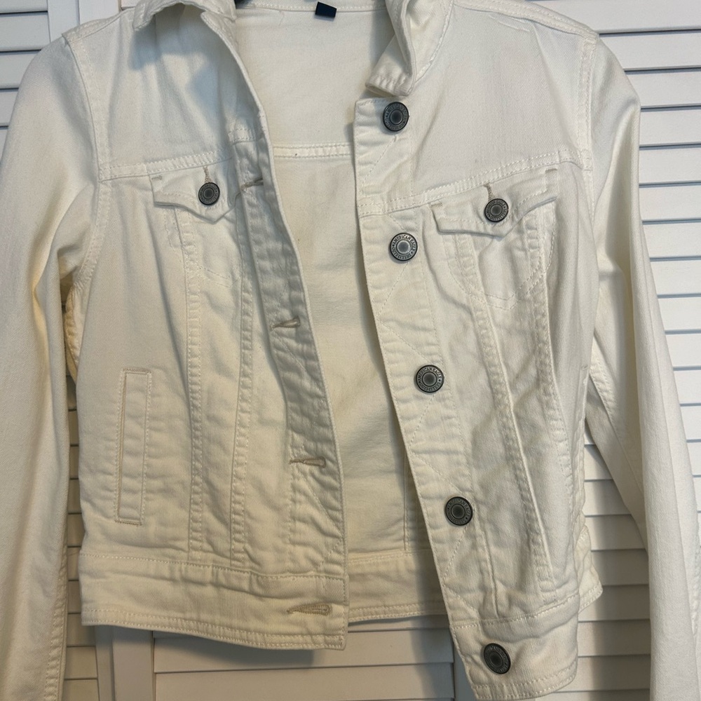 American Eagle Outfitters White Jean Jacket Classic Style